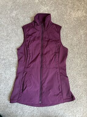lululemon- Run for it Vest in Plum